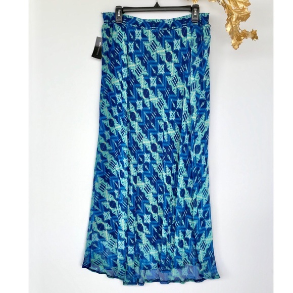 89th & Madison Aztec Abstract maxi Skirt (L) - Picture 1 of 6